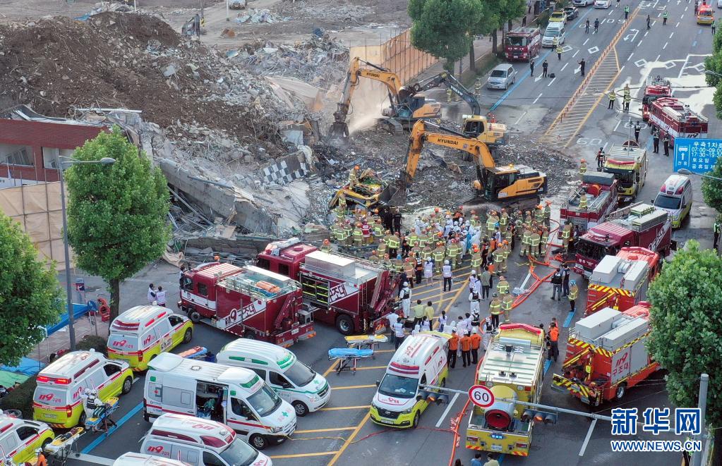韩国光州一建筑倒塌致9人死亡