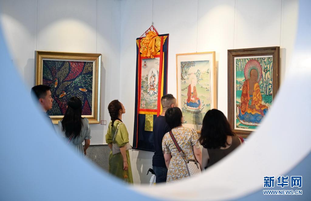 “雪域之光——中国唐卡漆画创新实践成果展”在福州举行