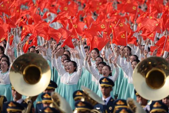 7月1日上午，庆祝中国共产党成立100周年大会在北京天安门广场隆重举行。这是合唱团。新华社记者 金立旺 摄
