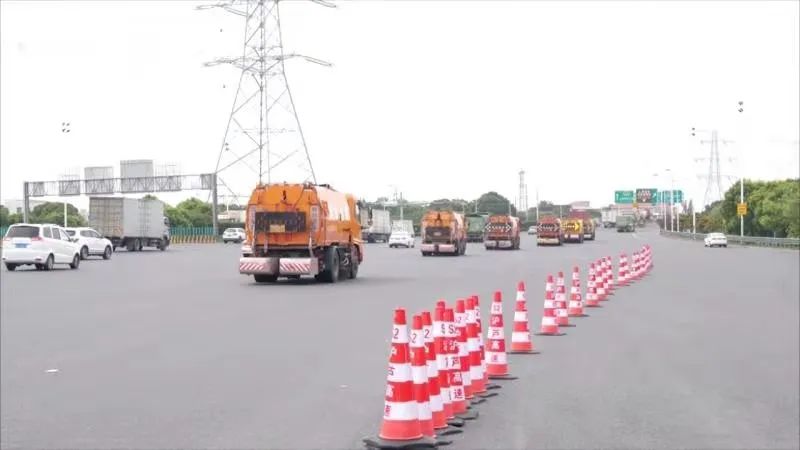AI预警助力道路作业，“道路作业车辆护卫系统”落地上海浦东